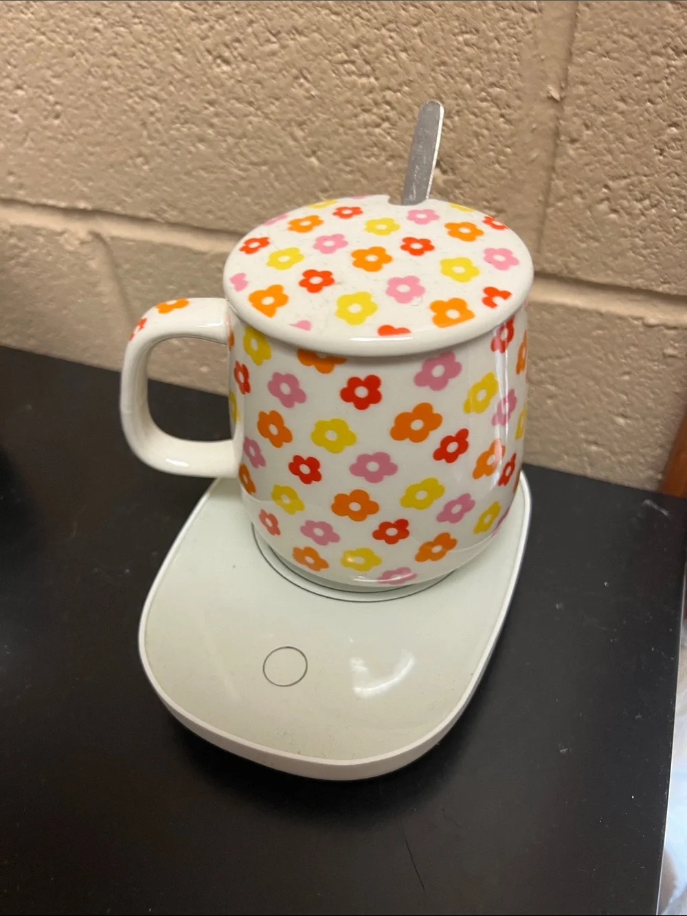 Mug warmer with Mug, Lid and Spoon - White with Pink, Orange, Yellow Flowers